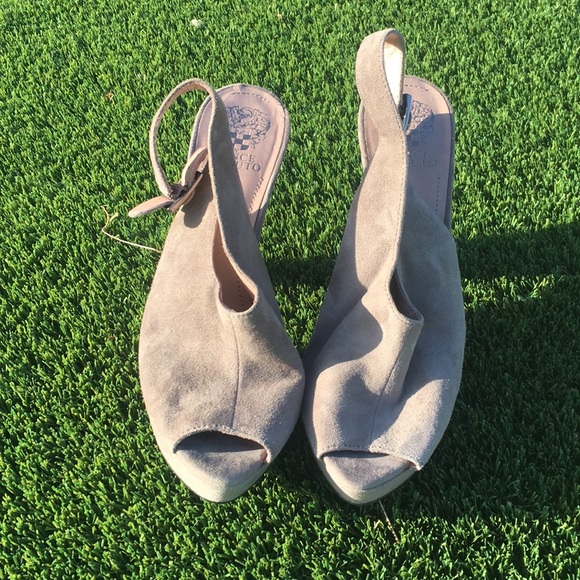 Vince Camuto - Picture 1 of 4